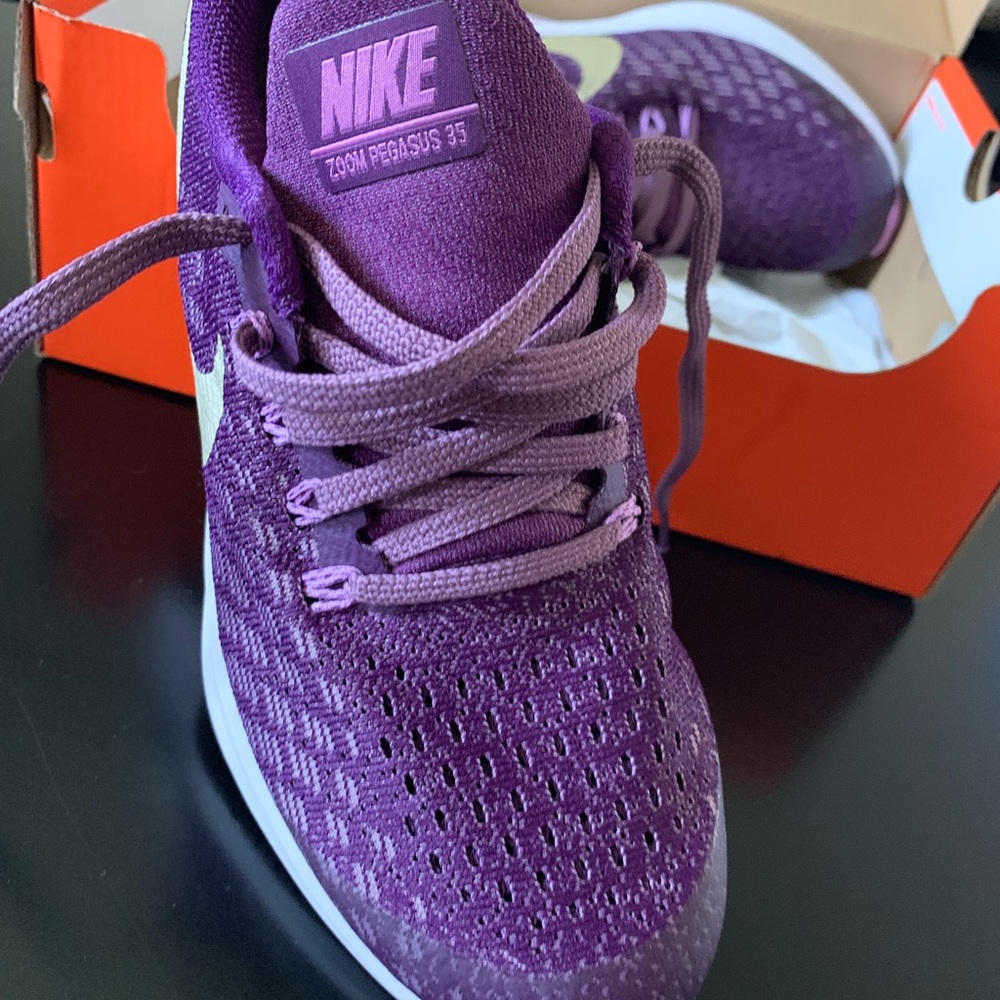 *SOLD* Nike Air Zoom Pegasus 35